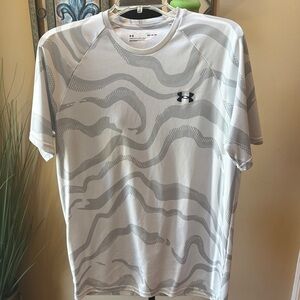Under Armour Men's Light Gray Wave Tee